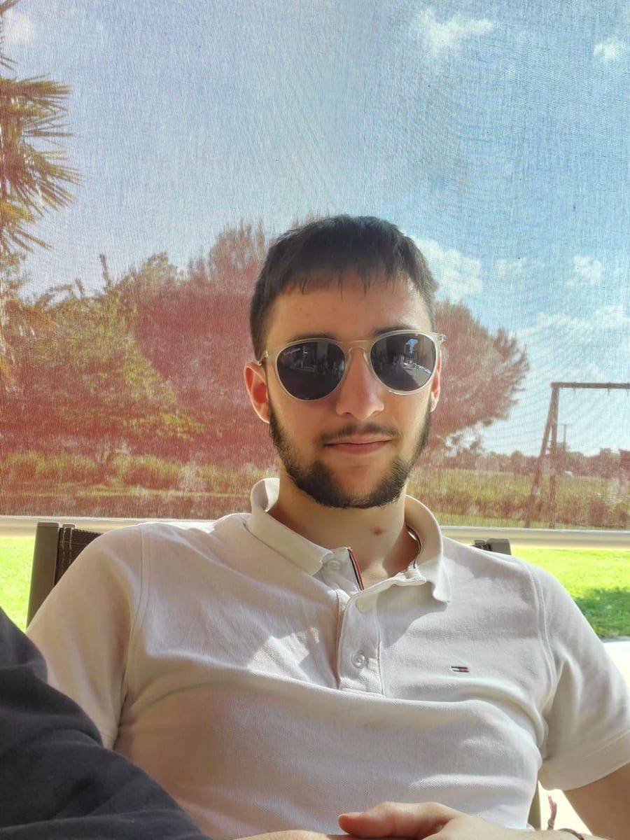 Profil de Larbi